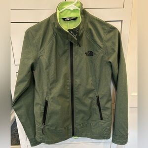 The North Face Womens S Green Lightweight Jacket